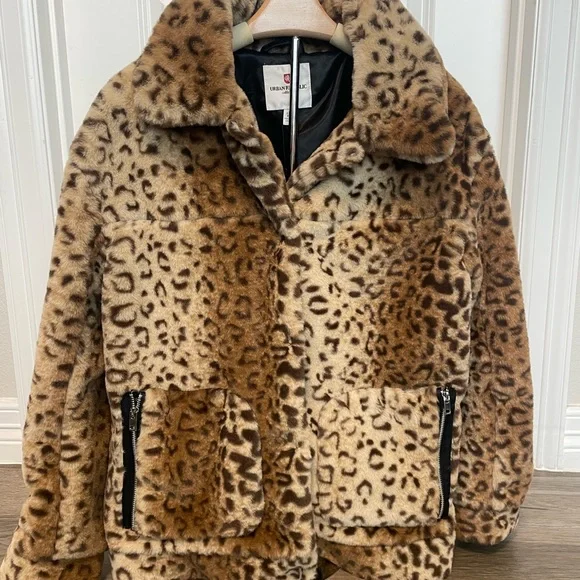 Urban Republic Faux Fur Coat - Picture 7 of 11